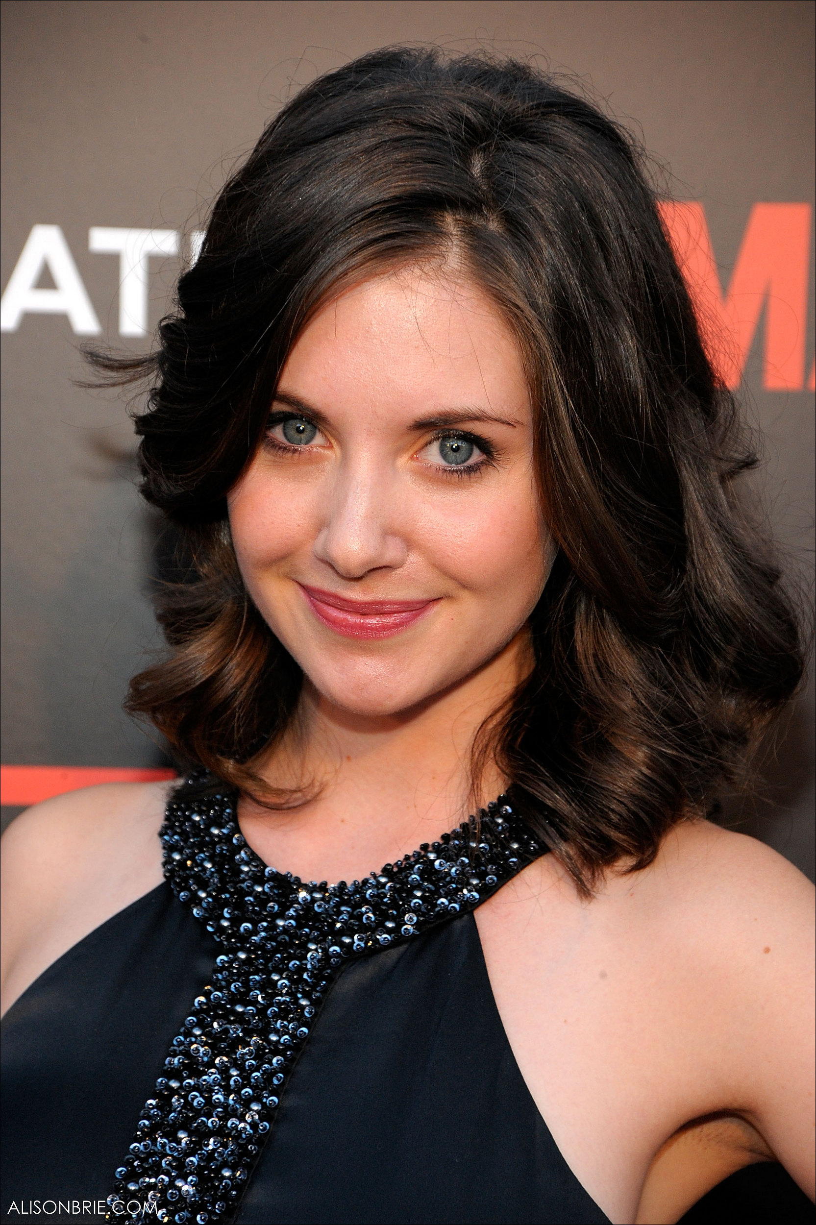 HQ_012.jpg HQ_012.jpg