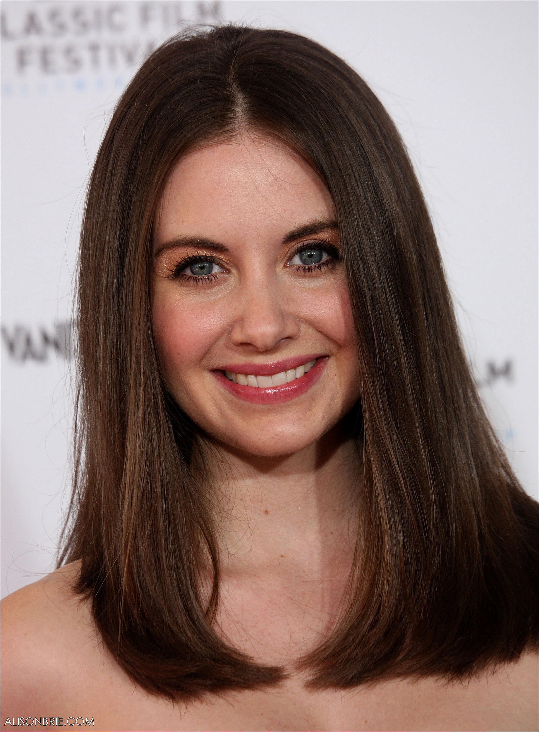 HQ_012.jpg HQ_012.jpg
