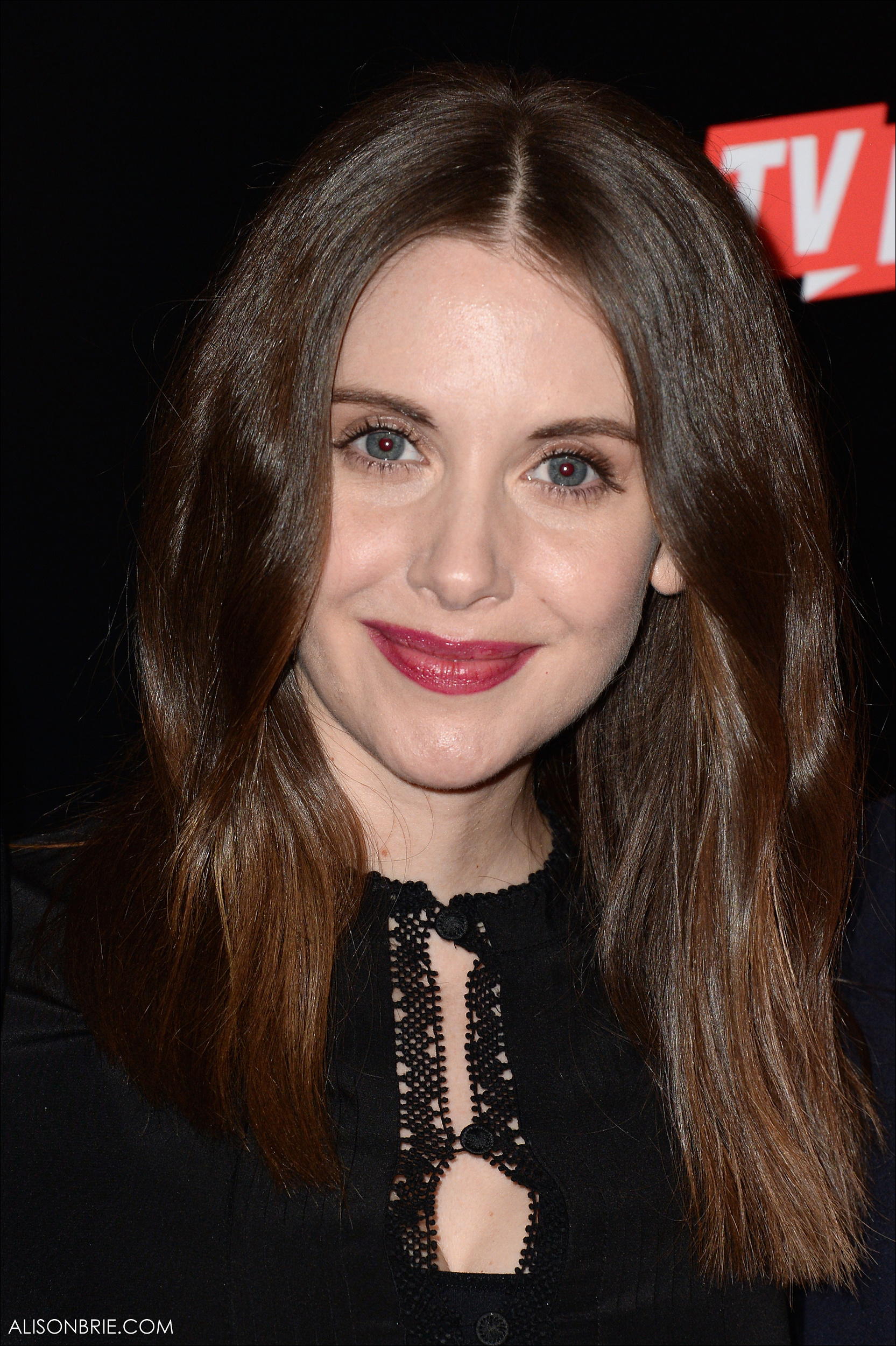 HQ_012.jpg HQ_012.jpg