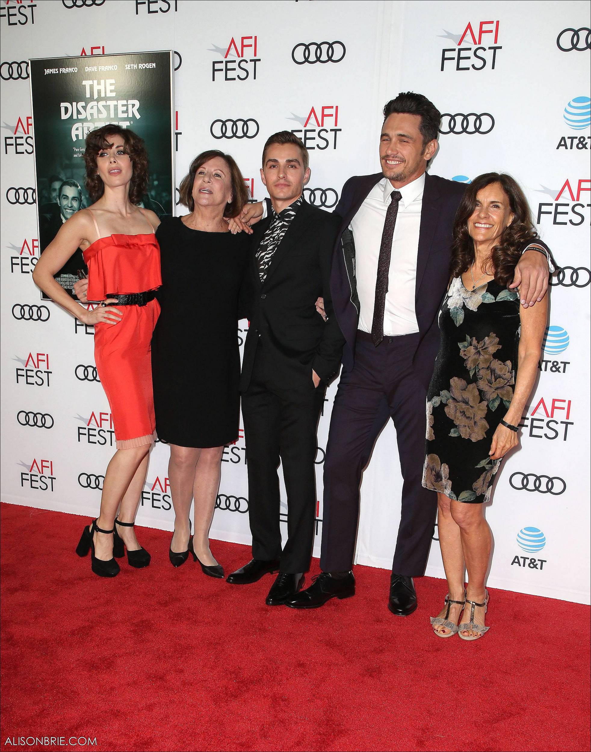 HQ_375.jpg HQ_375.jpg