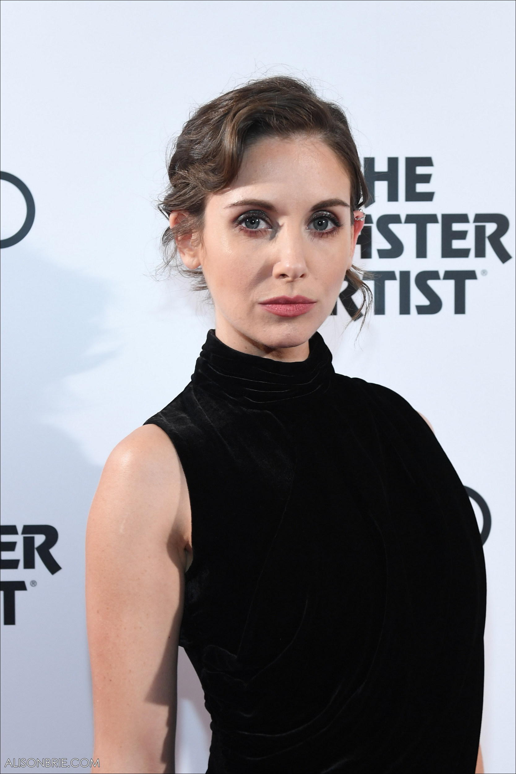 HQ_003.jpg HQ_003.jpg