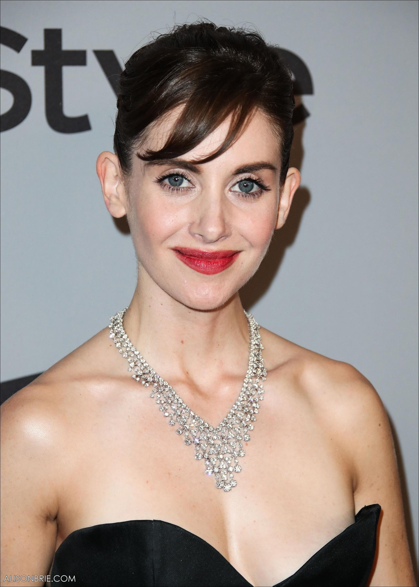 HQ_012.jpg HQ_012.jpg