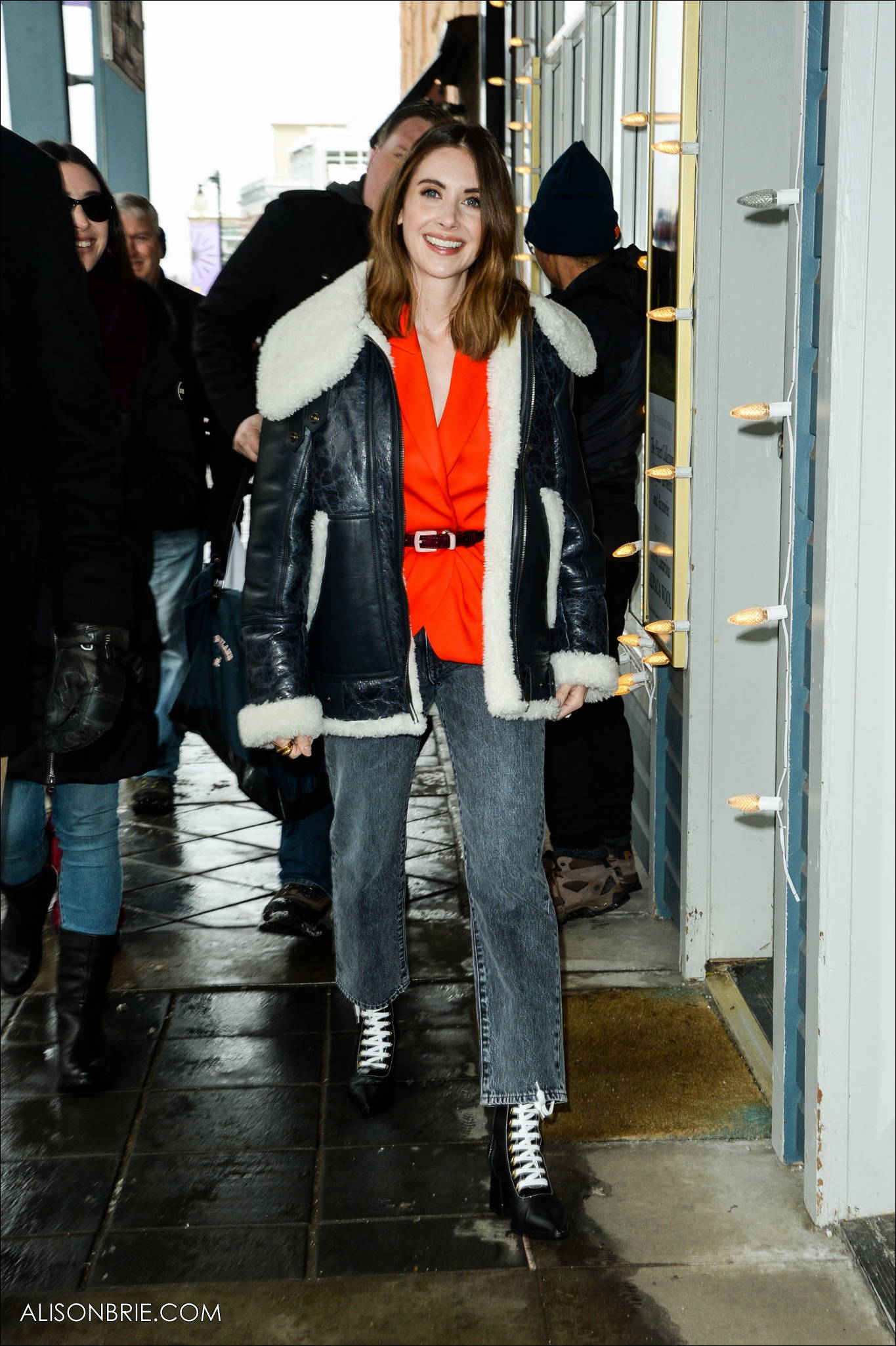 HQ_003.jpg HQ_003.jpg