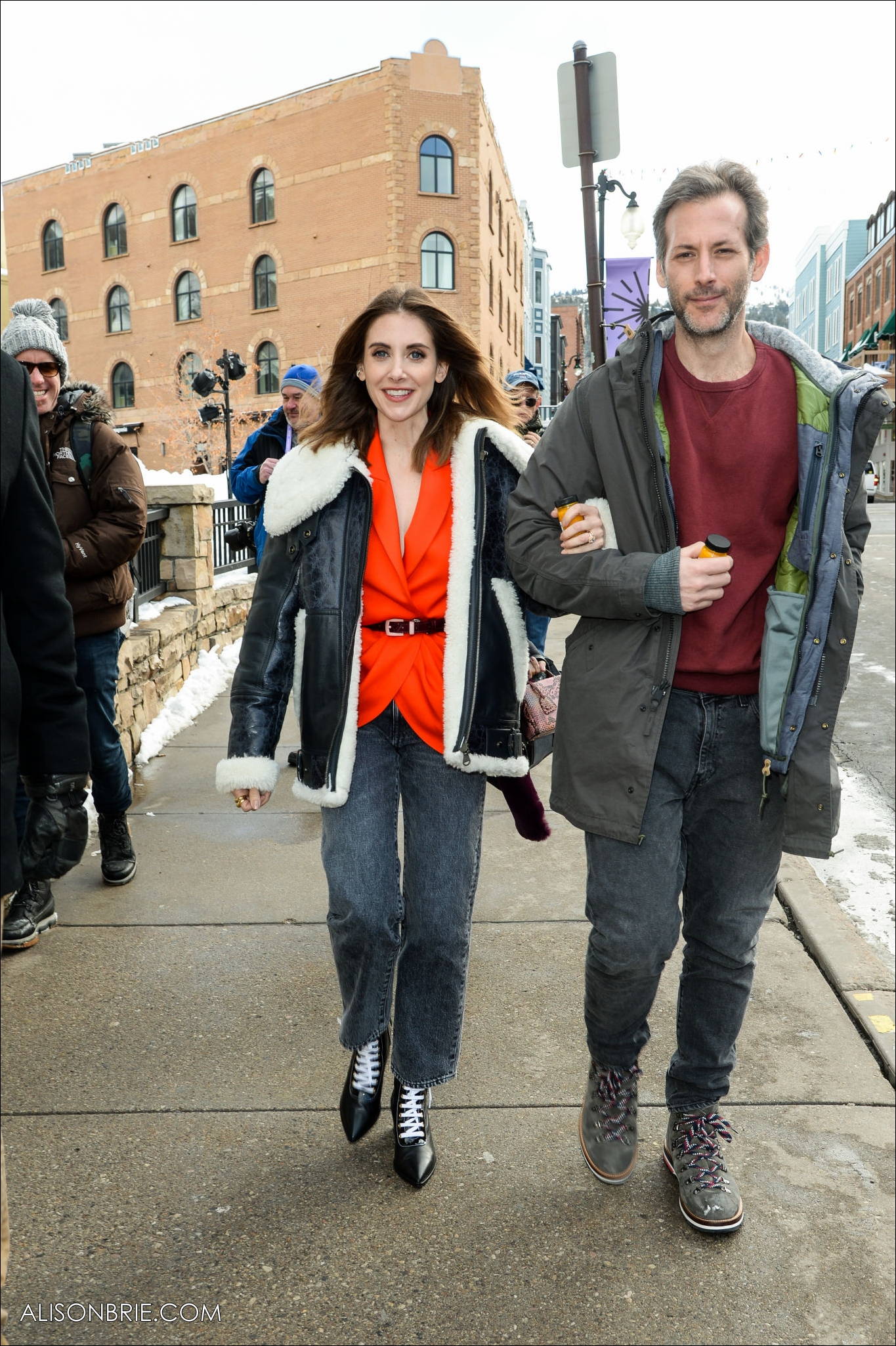 HQ_005.jpg HQ_005.jpg